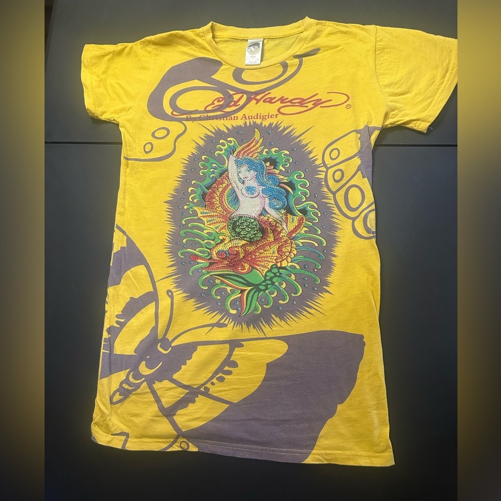 Ed Hardy beaded short sleeve shirt. Rare. Size is left blank.